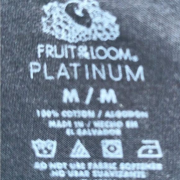 2 Fruit of Loom Men’s shirts - Picture 4 of 6